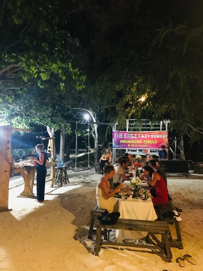 The Exile Sunset Bar & Bungalow Gili Trawangan Exterior foto